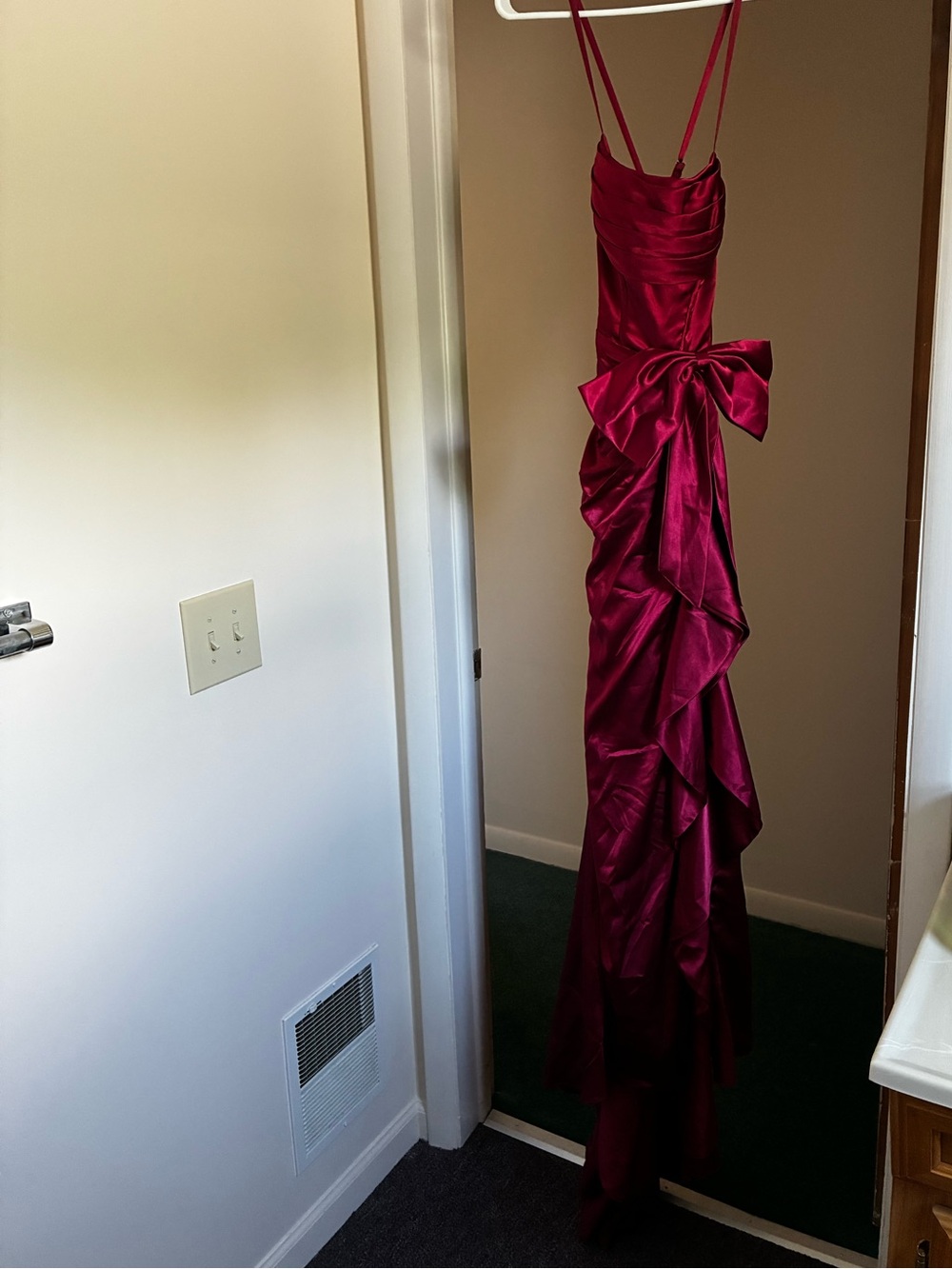 Burgundy Satin Spaghetti Strap Satin Gown Hi-Low Corset top & Bow Detail Size 2 - Picture 2 of 5